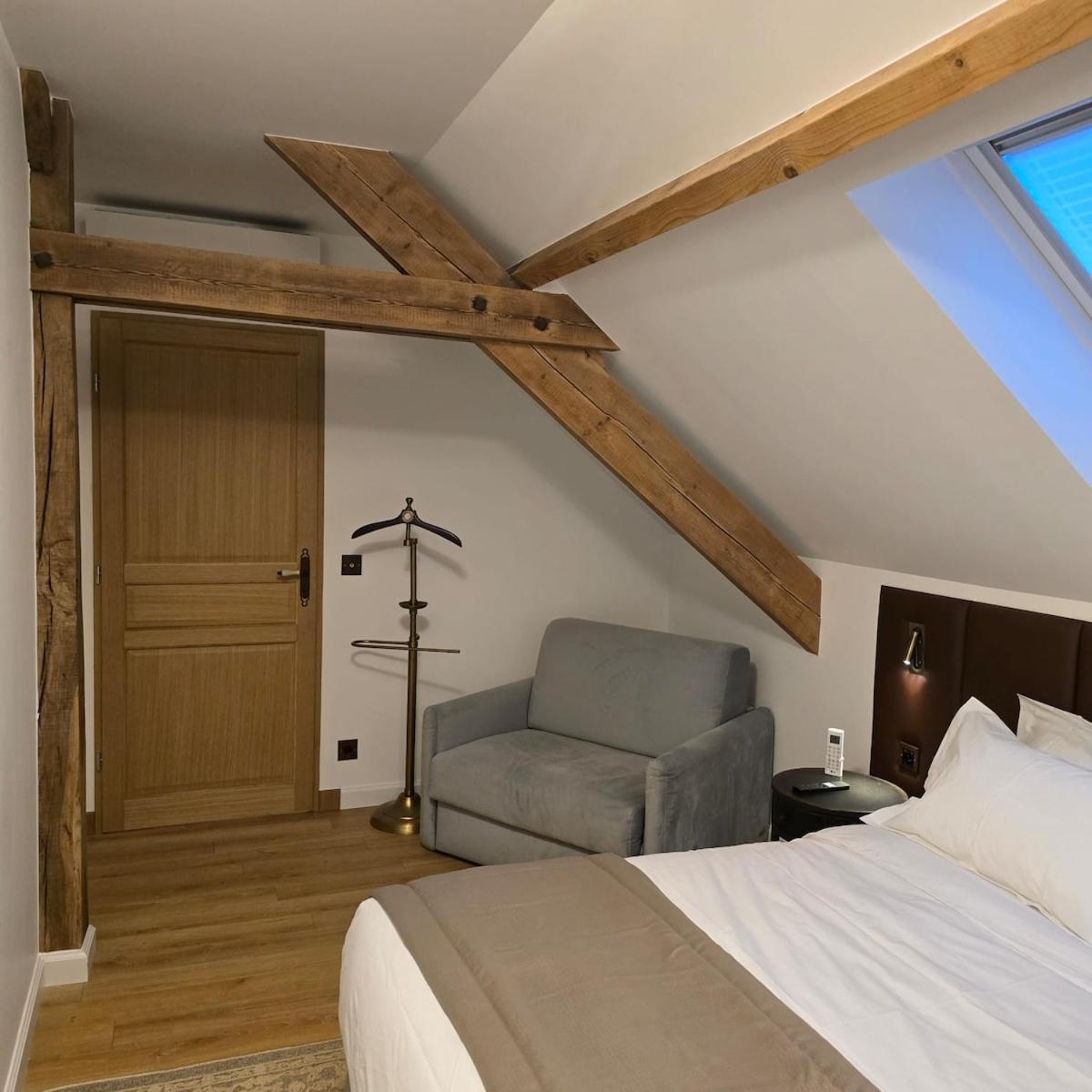Le Cottage Maisonnette Dans Corps De Ferme Ollainville Екстериор снимка